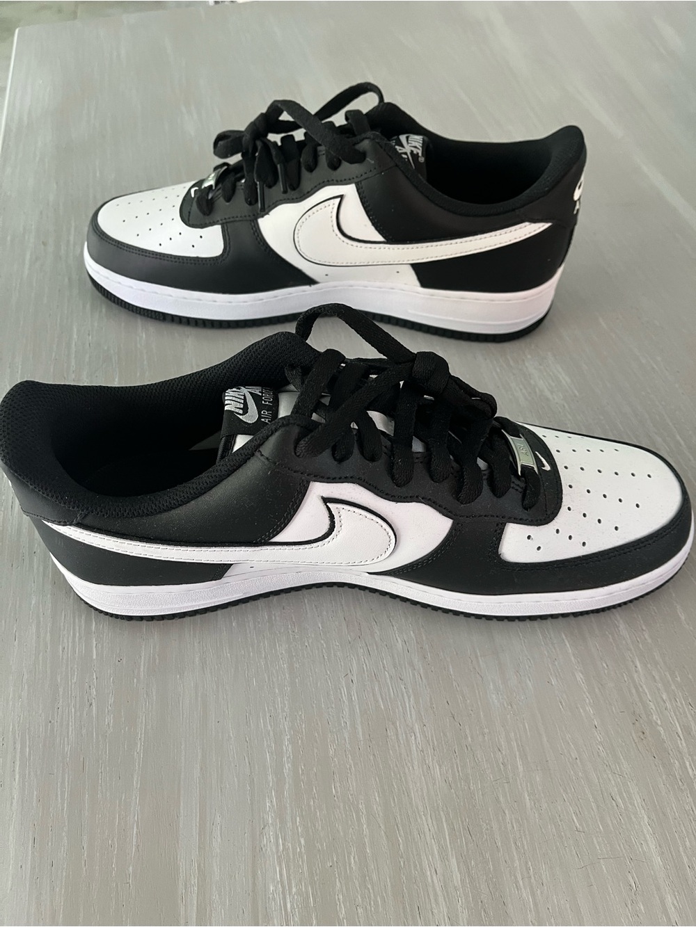 Nike Air force One Black and White Low-Top Sneakers